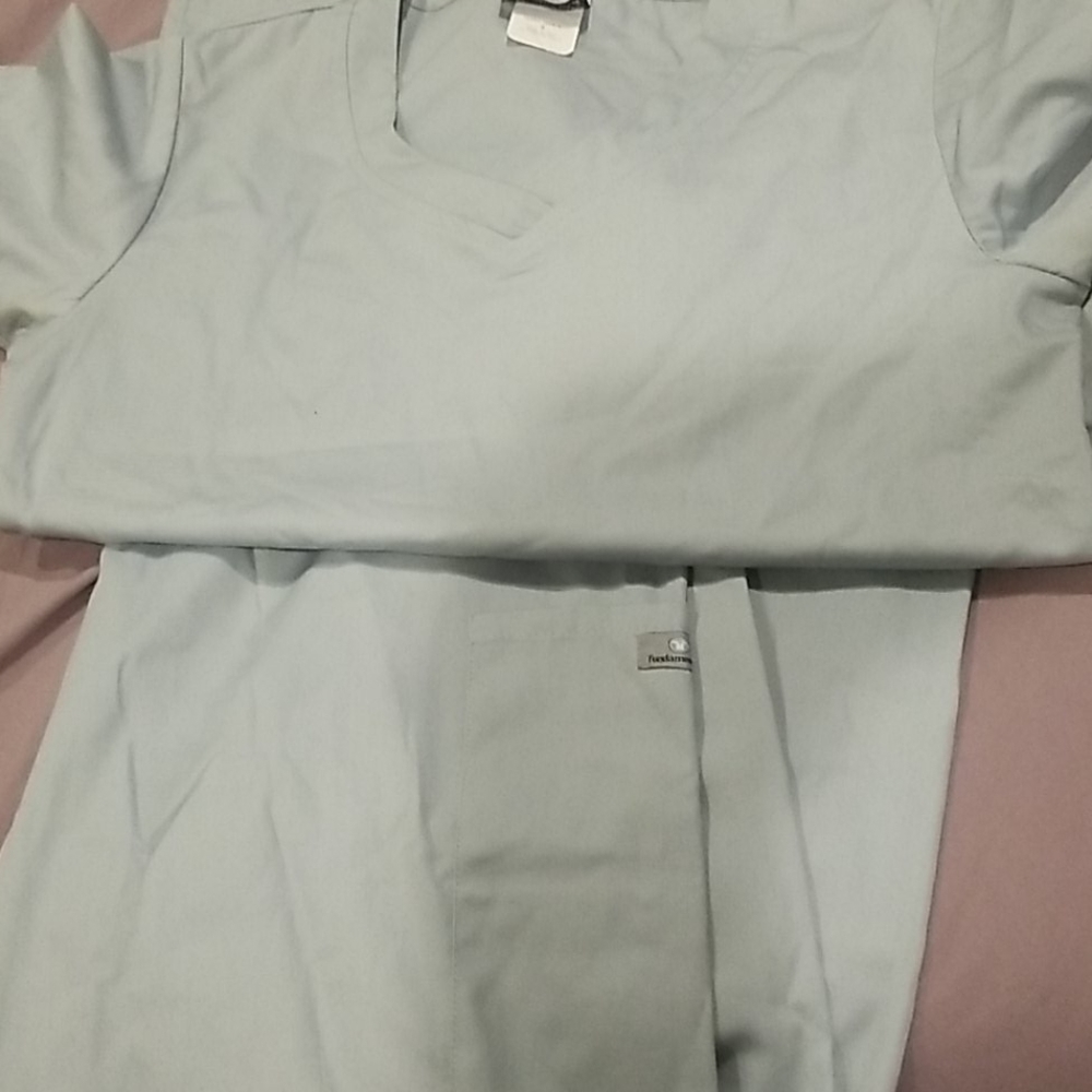 2 piece scrub set